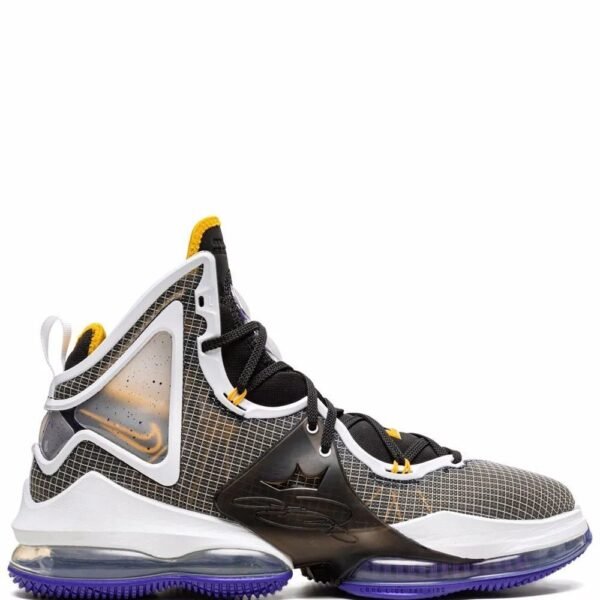 Nike Lebron 19 Basketball